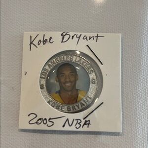 2005 Hardwood Heroes Kobe Bryant Los Angeles Lakers Coin